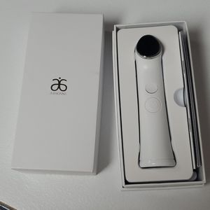 Arbonne Genius Ultra plus bag